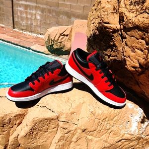 JORDAN 1 LOW BRED SIZE 7 GS
